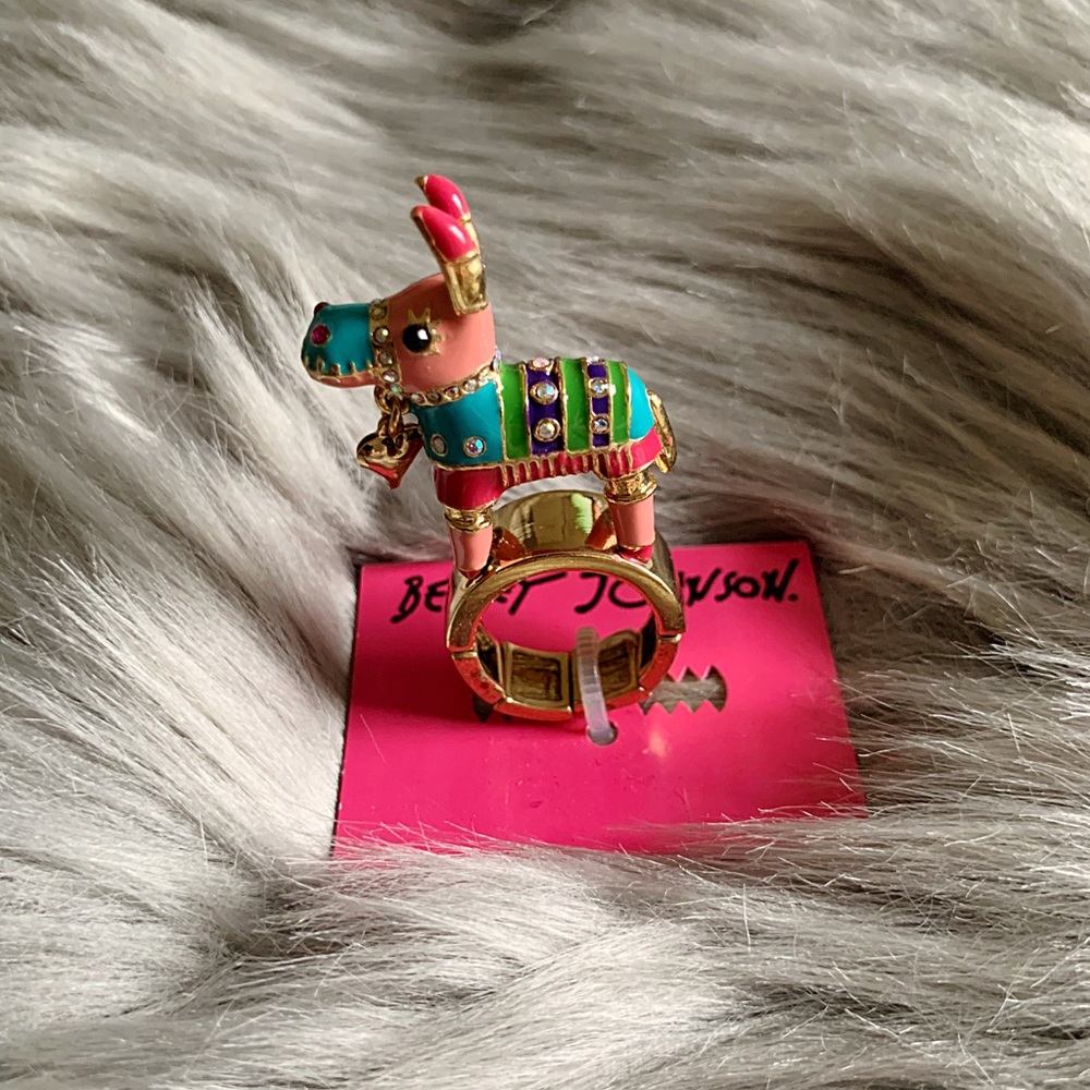 Betsey Johnson Viva La Betsey Piñata Stretch Ring